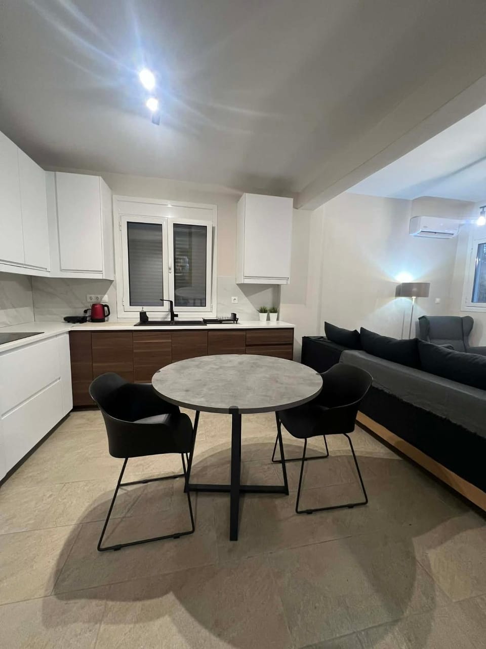 Kitchen or kitchenette, kitchen