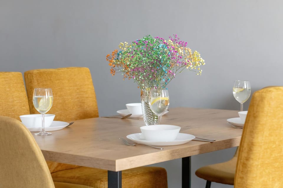 Living room, Seating area, Dining area