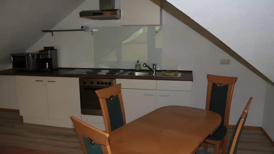 Property building, Kitchen or kitchenette, Living room