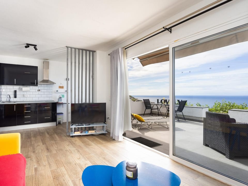 TV and multimedia, Balcony/Terrace, Kitchen or kitchenette, Living room
