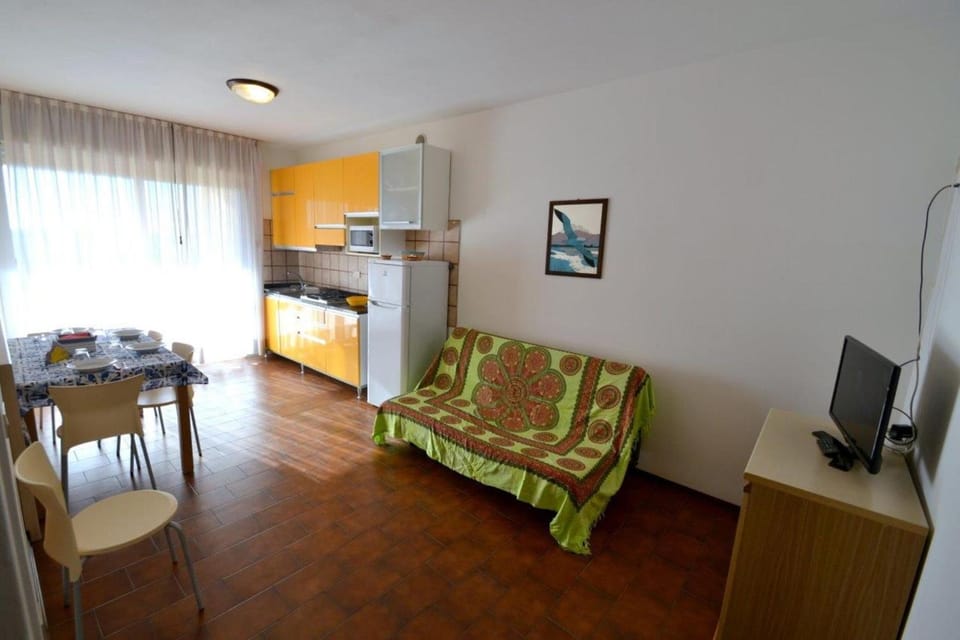 Communal lounge/ TV room, TV and multimedia, Living room