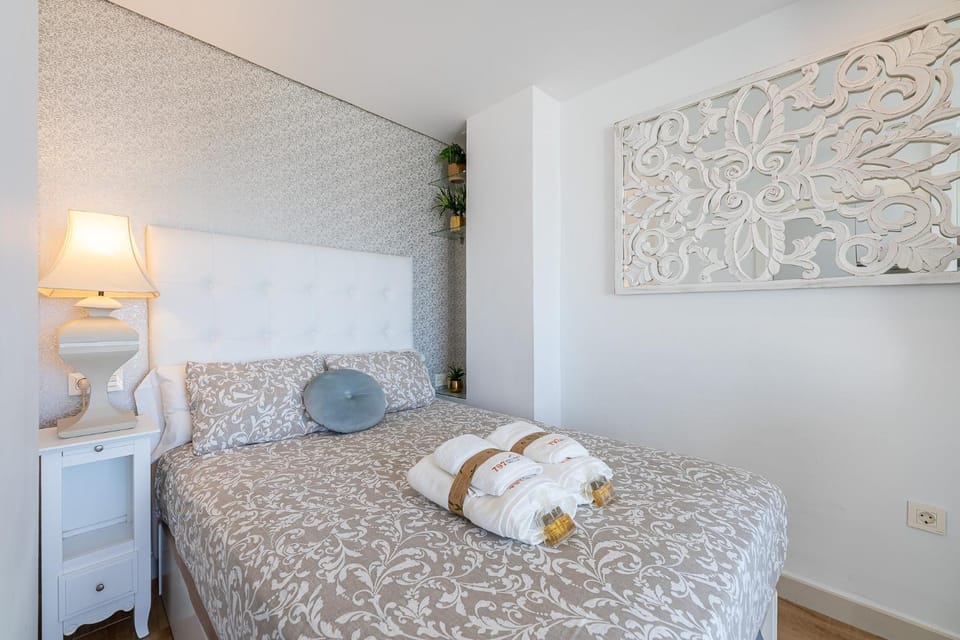 797 HOLIDAY RENTALS - Estudio con vistas frontales al Mar Apartment in Torremolinos