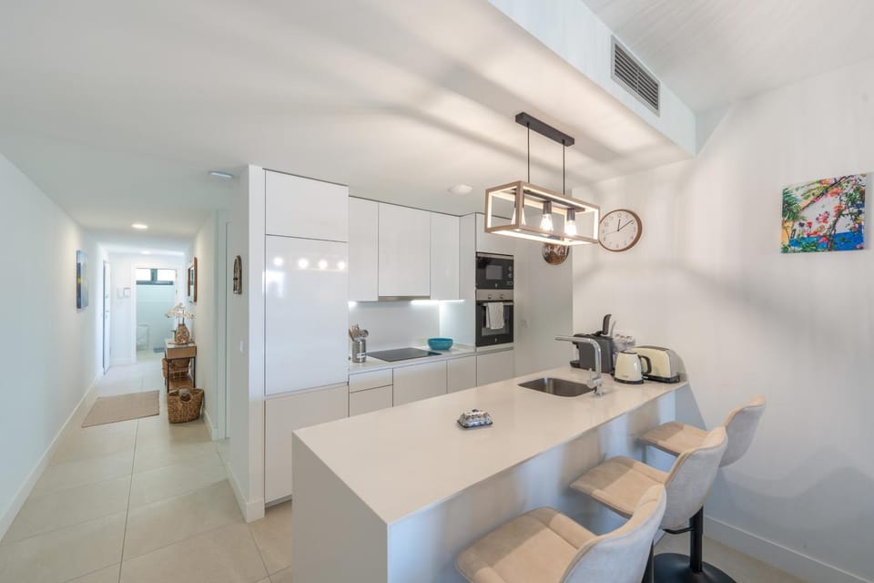 Property building, Kitchen or kitchenette, Living room