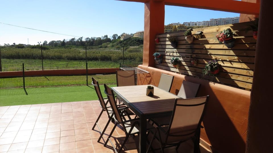Property building, Balcony/Terrace, Living room