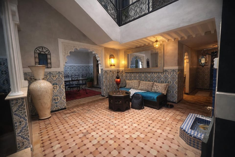 Riad Atlas Marrakech Private 4 BR Patio with Pools near Medina House in Marrakesh