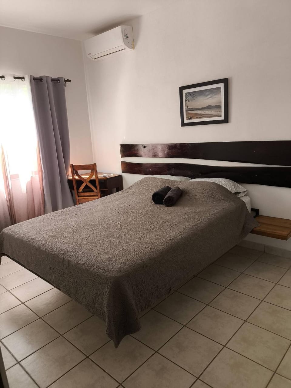 Bed, Decorative detail, Bedroom