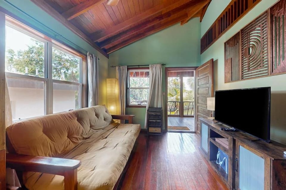 Bungalow Bobo House in Stann Creek District