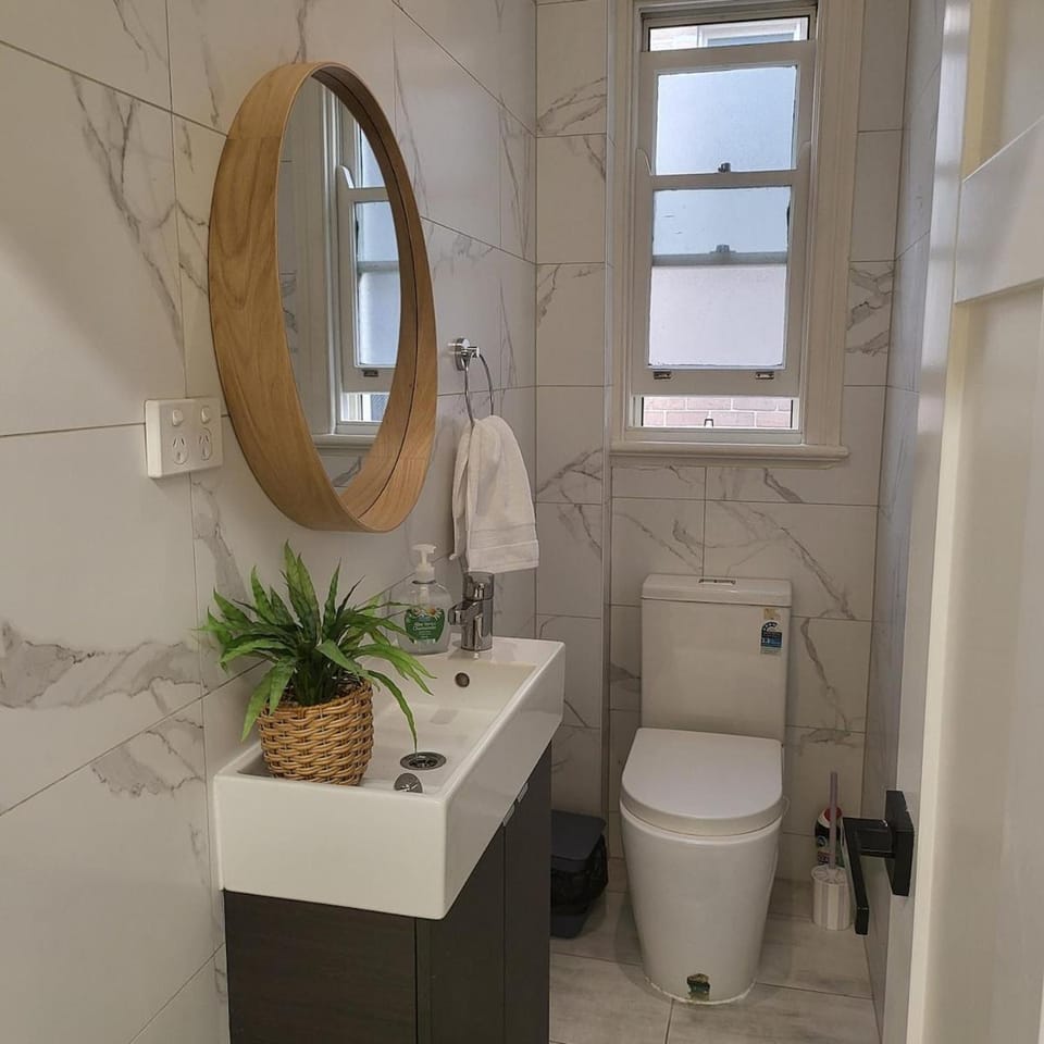 Toilet, Bathroom