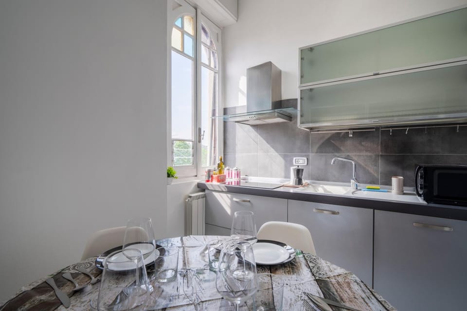 Station 1 min - Monza Center, Milan - Wifi and AC Apartment in Monza