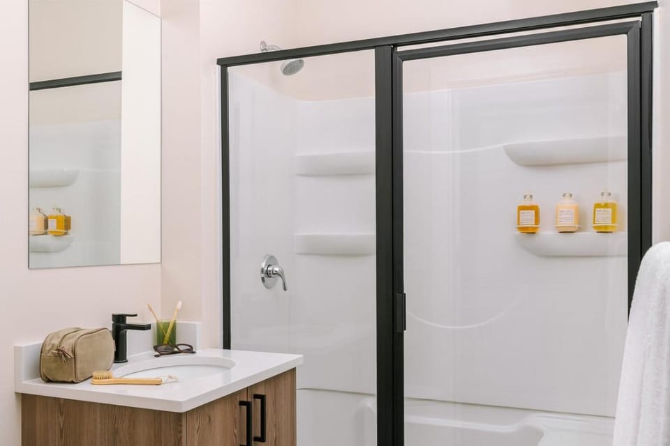 LIVN Millennium Park Downtown Chicago Studio Apartment in Chicago