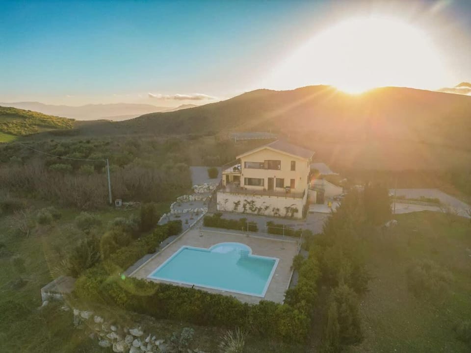 Sicilian Villa 5 BR Pool Jacuzzi Gym Sauna Villa in Sicily