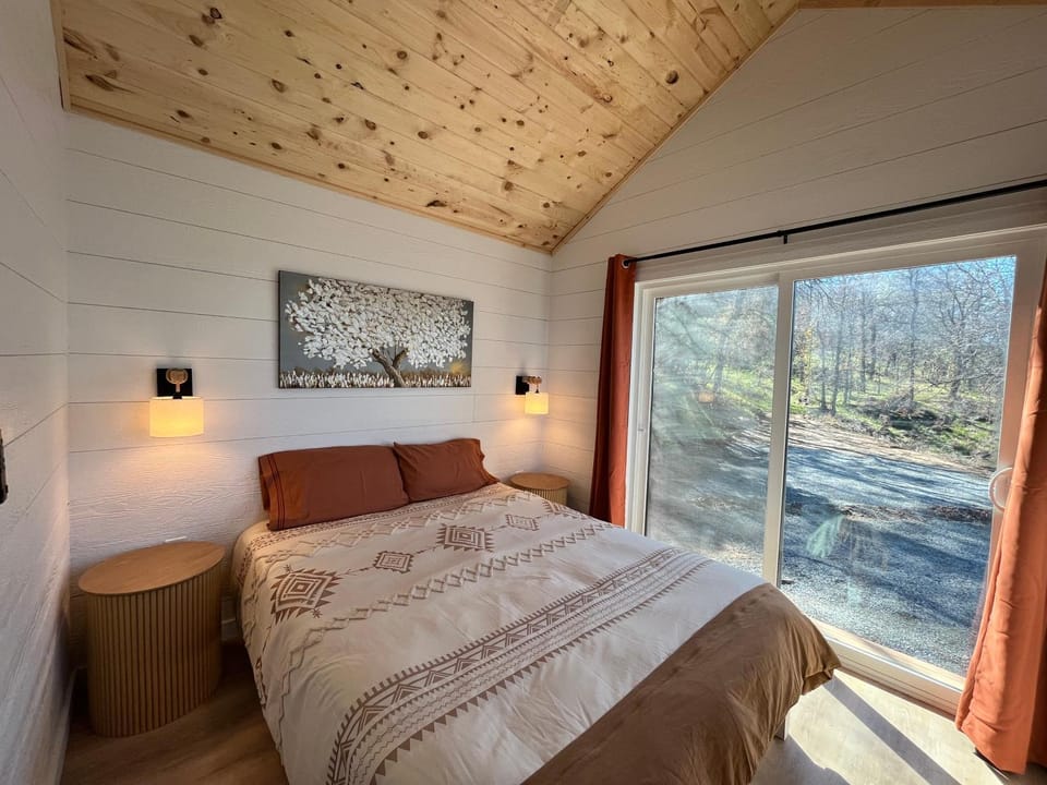 Yosemite Chalet, Spacious Tiny Home with Mountain Views! House in Sierra Nevada