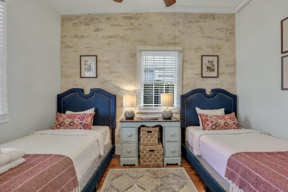 24e by Lucky Savannah House in Savannah