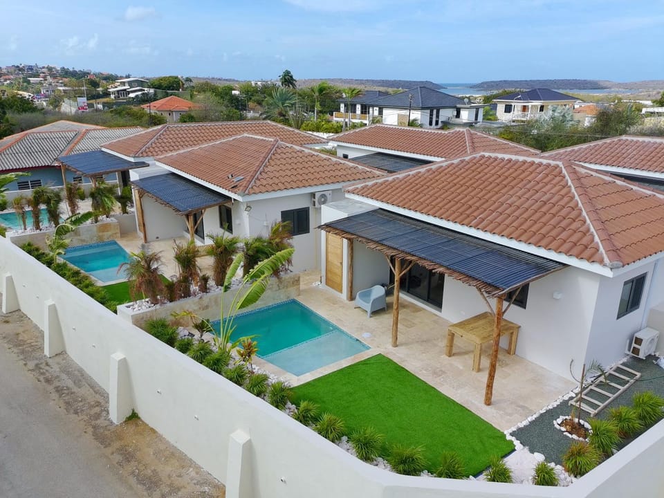 Emma Luxury Pool Suites Resort Resort in Jan Thiel