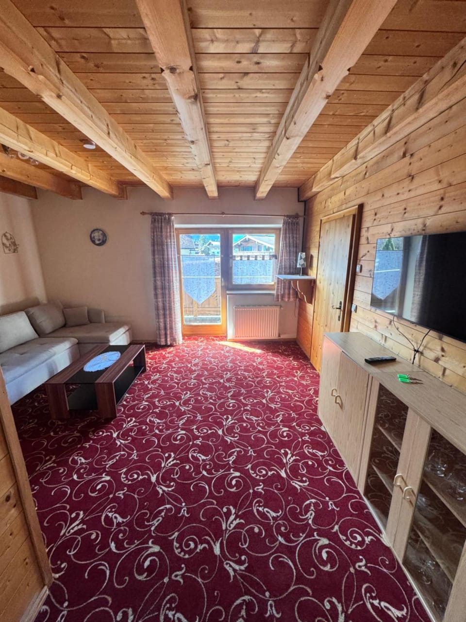 TV and multimedia, Living room, Seating area