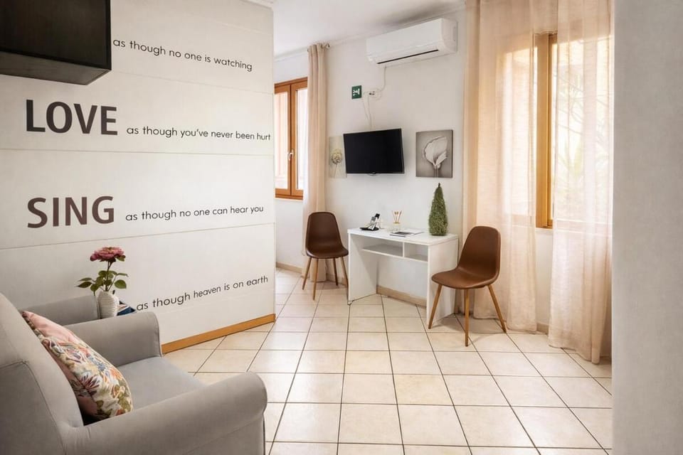 Steps from Vatican Easy Suite Roma Apartment in Rome