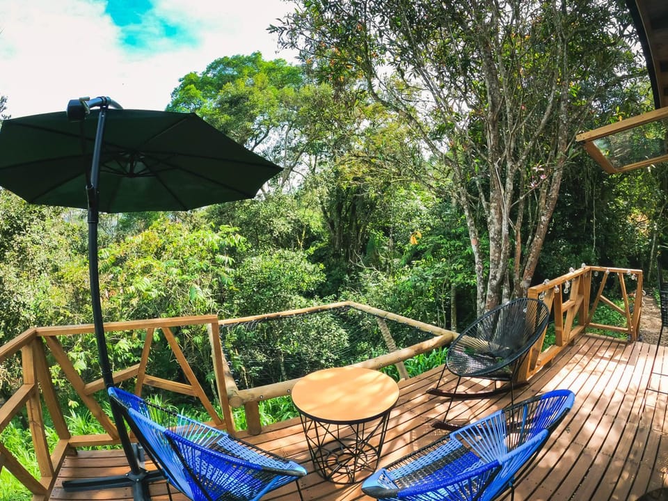 Glampbird-Tangara Real Nature lodge in Cundinamarca, Colombia