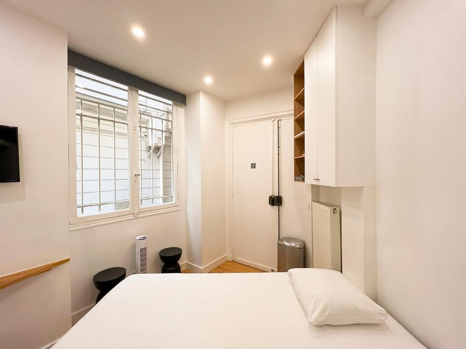 Urban Flat 165 - Lovely Studio near Champs Elysees Paris Apartment in Paris