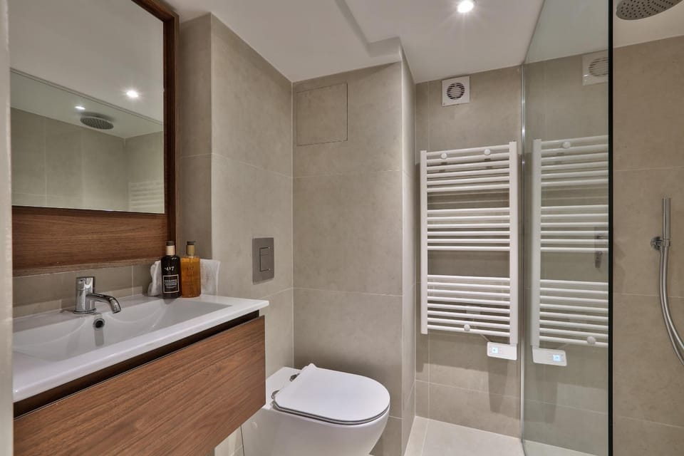 UrbanFlat 139 - Beautiful large Flat in Paris Saint-Germain Apartment in Paris