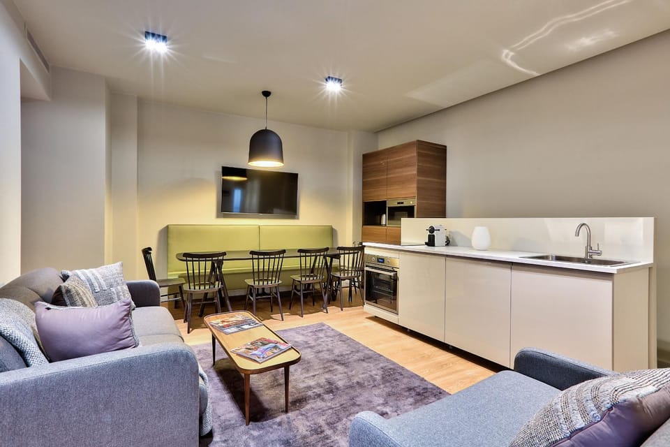 UrbanFlat 139 - Beautiful large Flat in Paris Saint-Germain Apartment in Paris