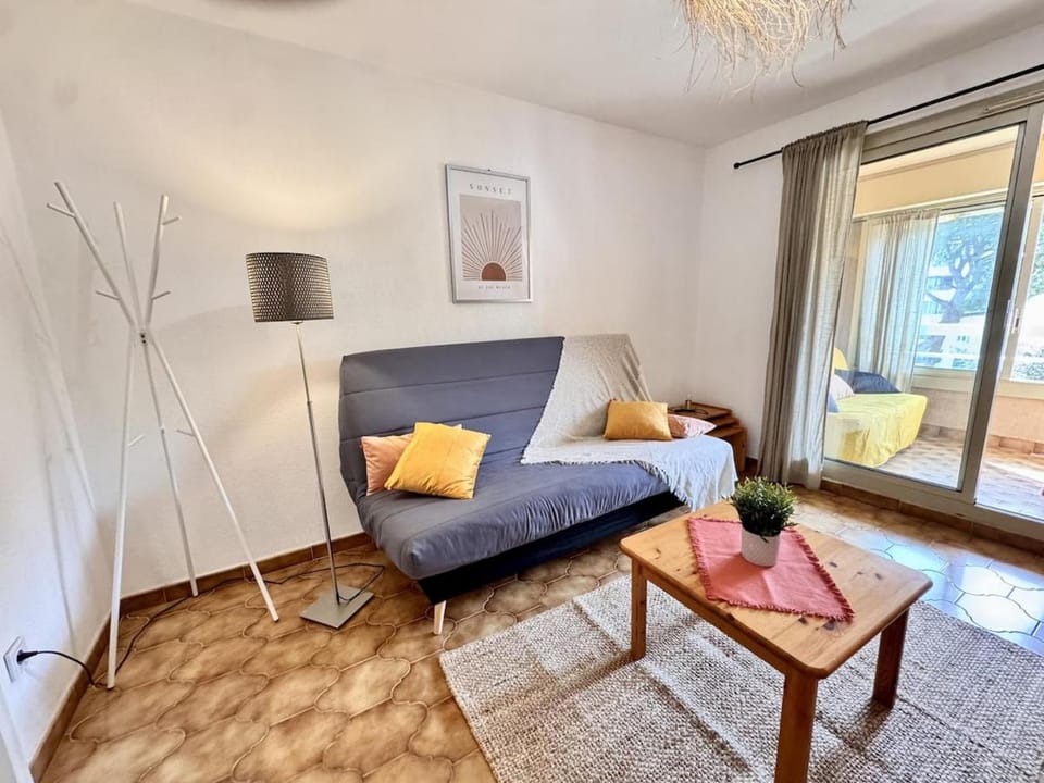 Charmant appartement sur le port de Hyères, proche des plages Apartment in Hyères