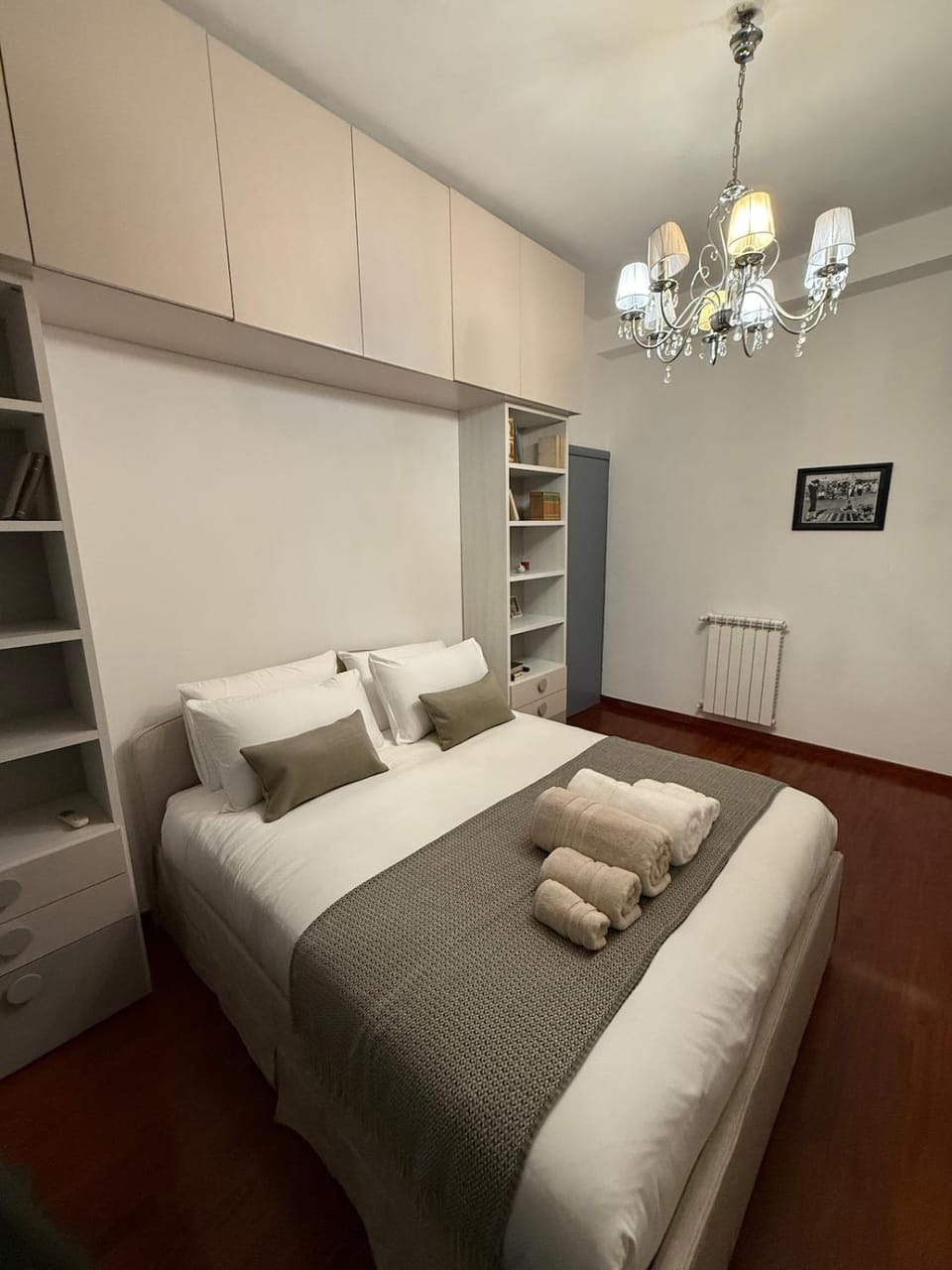 Bed, Library, Bedroom, wardrobe