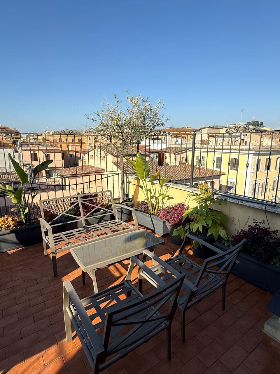 Nearby landmark, Day, View (from property/room), Balcony/Terrace, Balcony/Terrace, Seating area, City view, Landmark view, Landmark view