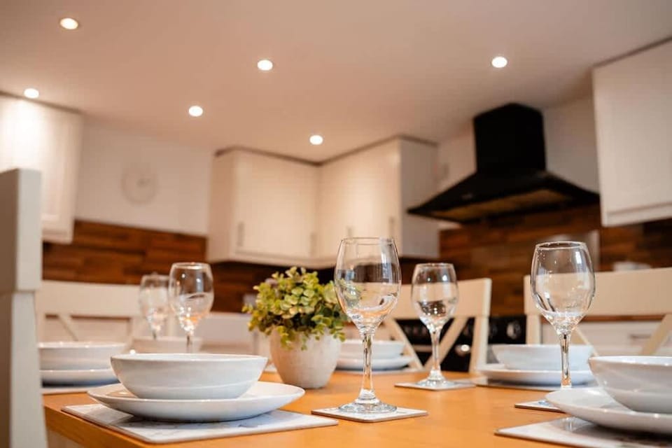 Willoughby Cottage - Rustic Retreat in Crieff House in Scotland