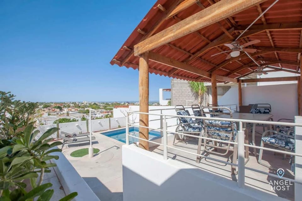 Private Terrace BBQ Pool Walk to Beach House in La Paz