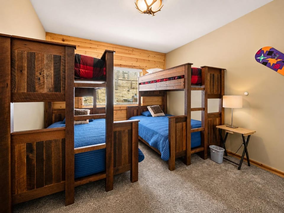 Bed, Bedroom, bunk bed