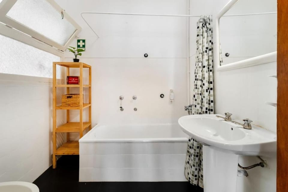 Bathroom, Bath