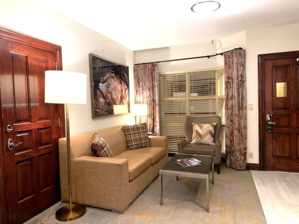 BC Lodge King Suite Fireplace Village Location House in Beaver Creek