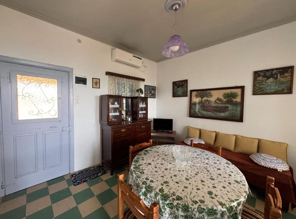 Ampelia home - Vacation home by the sea House in Decentralized Administration of the Aegean