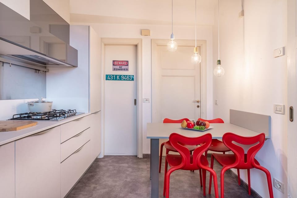 Property building, Kitchen or kitchenette, Living room