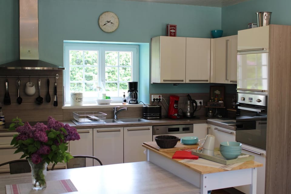 Gite de Villenoue 15 Personnes 5 Chambres Famille Aventures Vacances au Vert et Pro House in Centre-Val de Loire