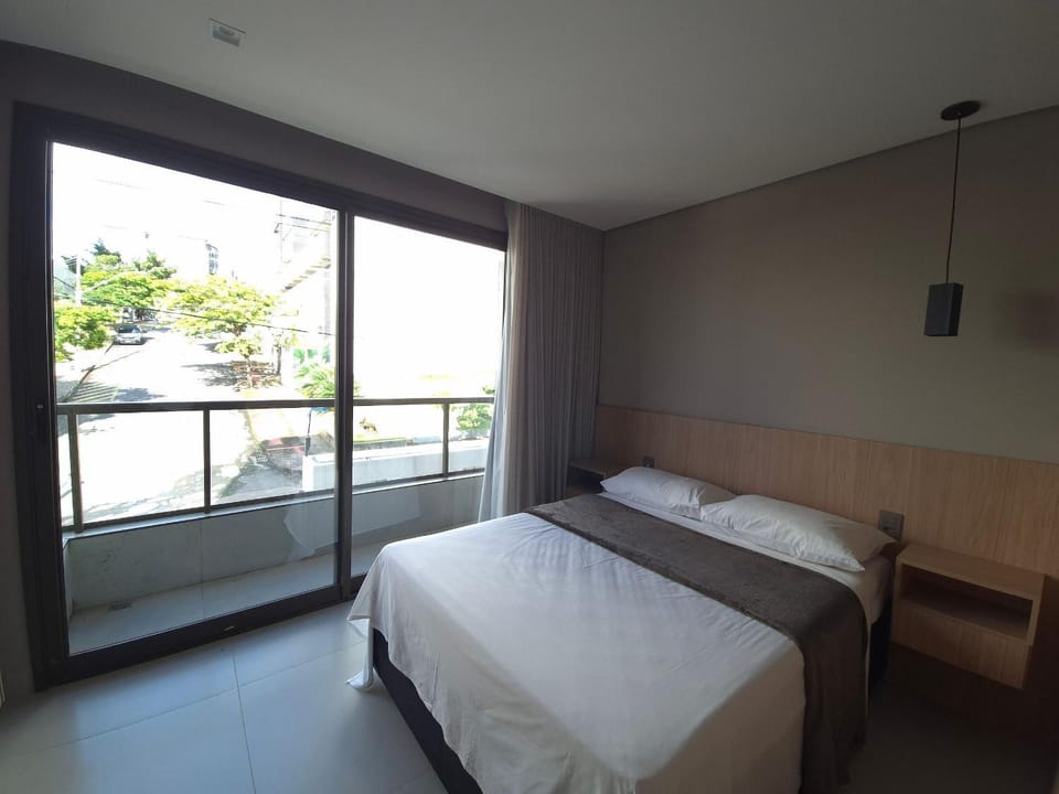Bed, Balcony/Terrace, Bedroom, Street view