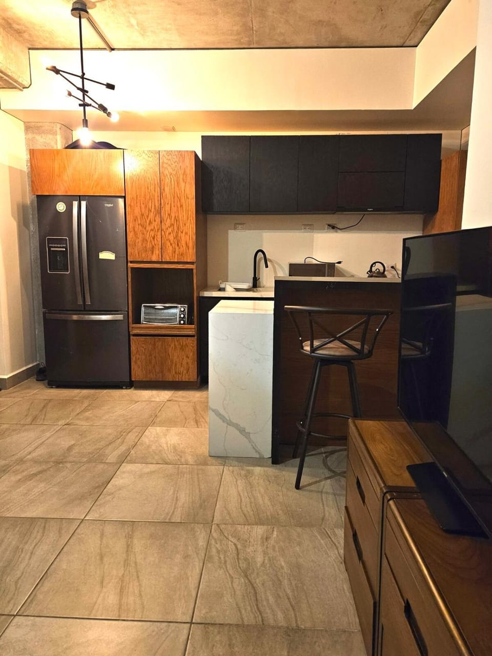 Kitchen or kitchenette, Dining area, stove