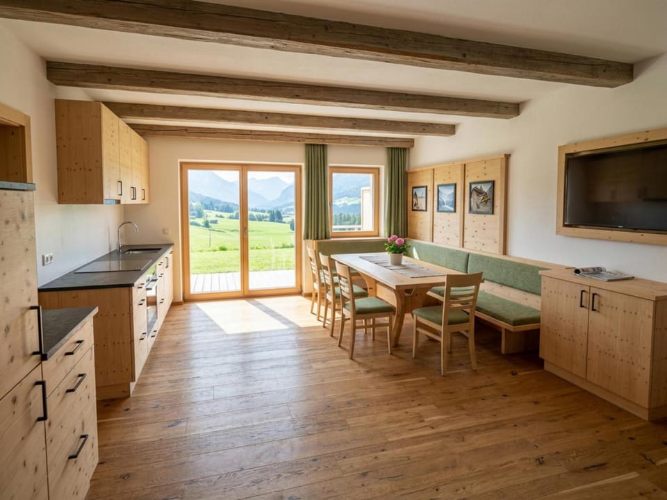 Living room, Dining area