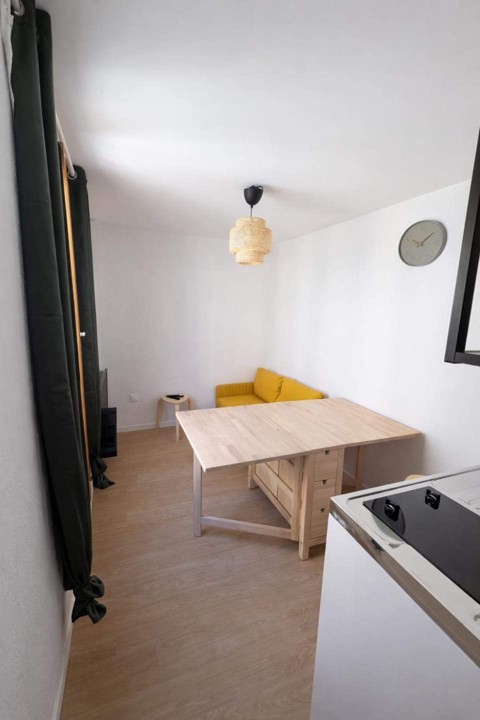 Seating area, Dining area