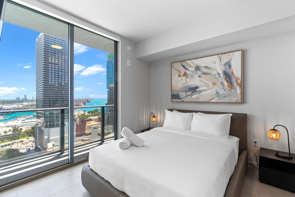 Bed, View (from property/room), Bedroom