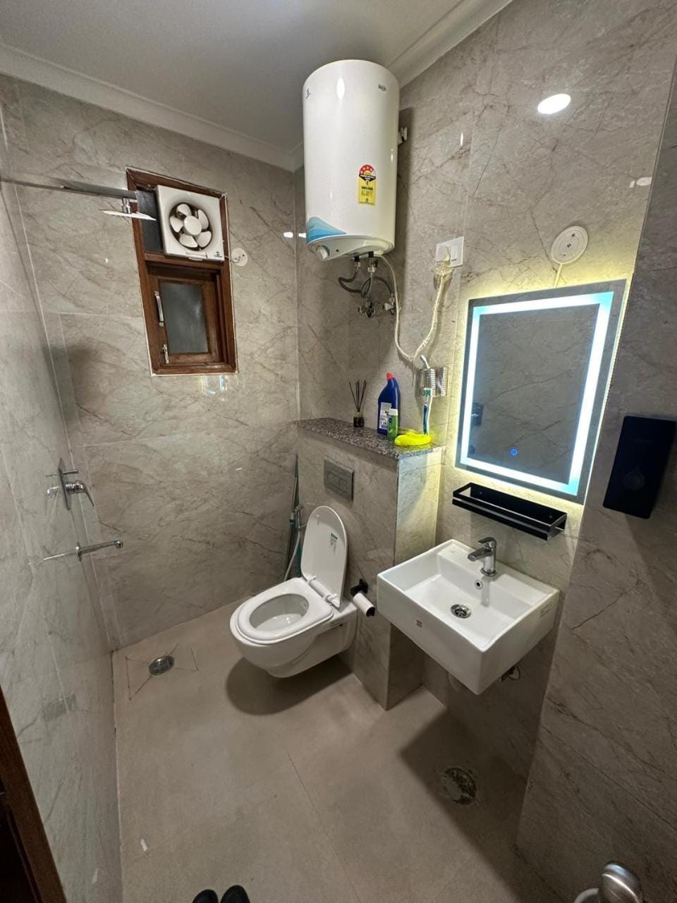Saket south Delhi Apartment in New Delhi
