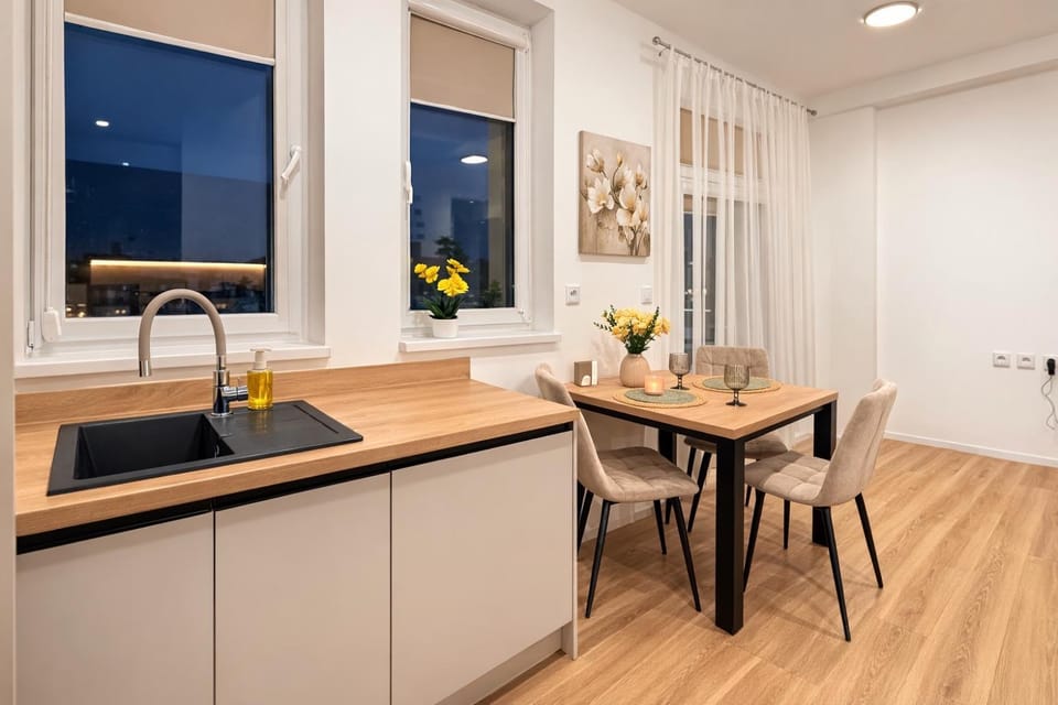 Station APA s parkovaním Apartment in Slovakia
