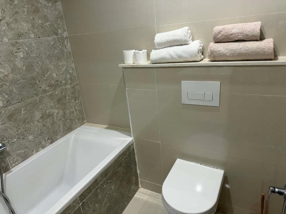 Toilet, Bathroom, Bath, towels
