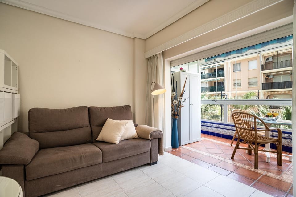 View (from property/room), Balcony/Terrace, Living room