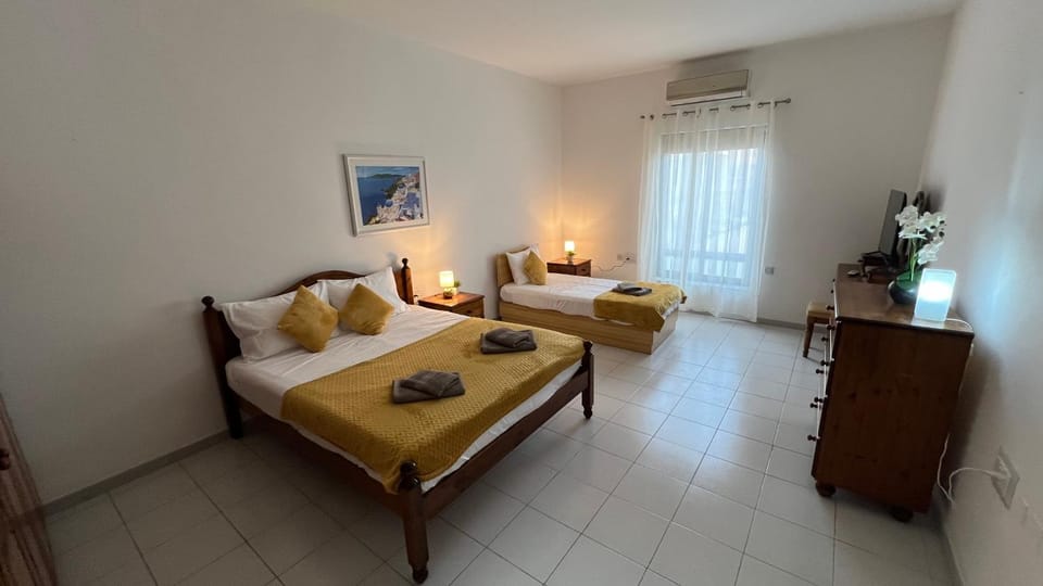 A&R 3 Bedrooms Seafront Apartment with Valletta&Harbour View - Sliema Ferry Apartment in Sliema