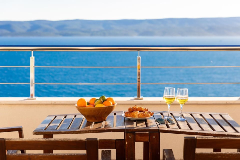 Balcony/Terrace, Seating area, Dining area, Sea view