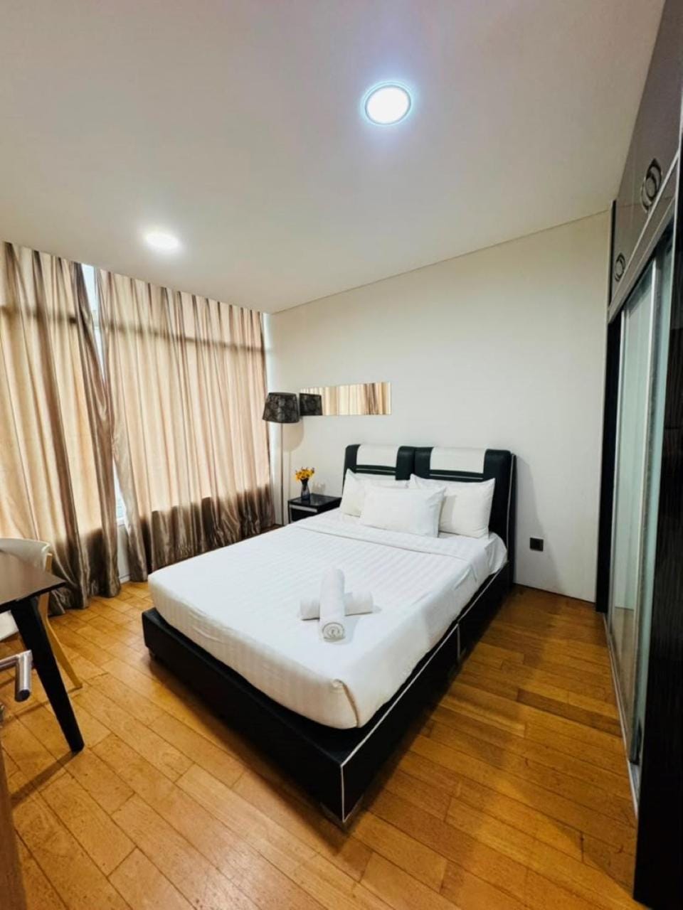 Bed, Bedroom, air conditioner