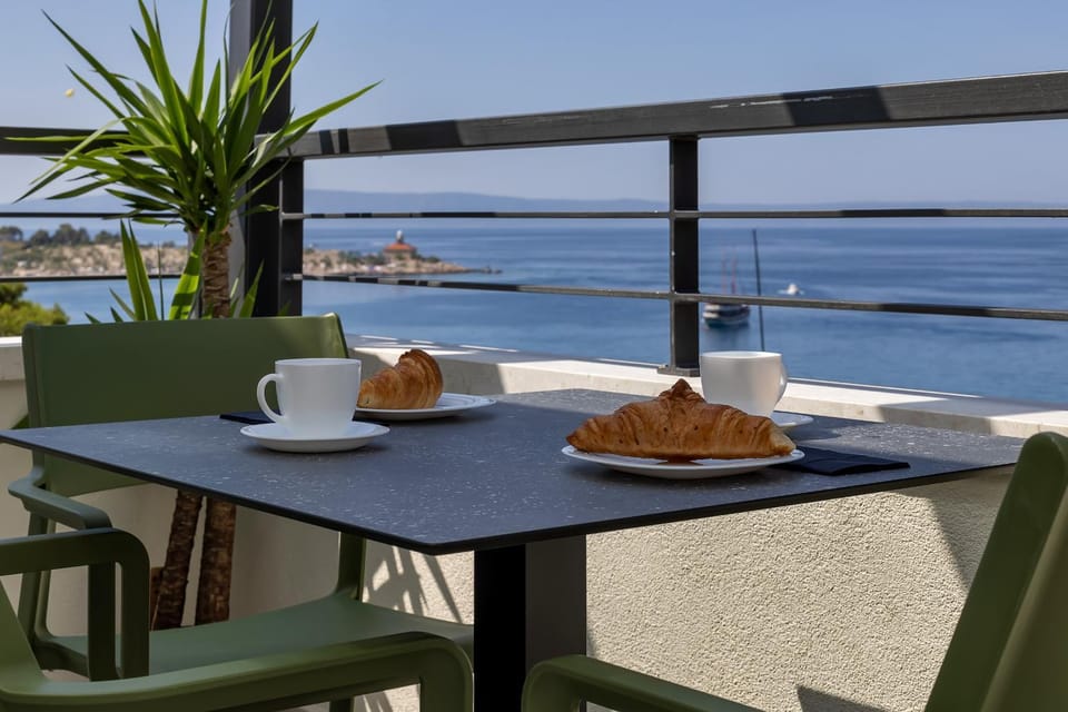 Day, Natural landscape, View (from property/room), Balcony/Terrace, Sea view