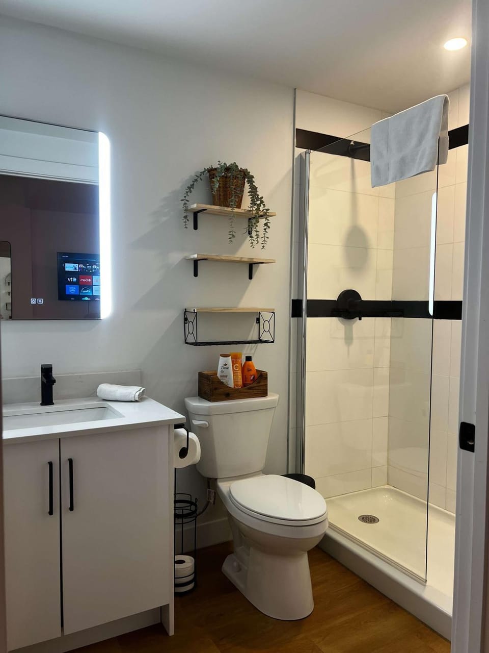 Captain's Quarters, Downtown, AC, Unit 502 Apartment in Dartmouth