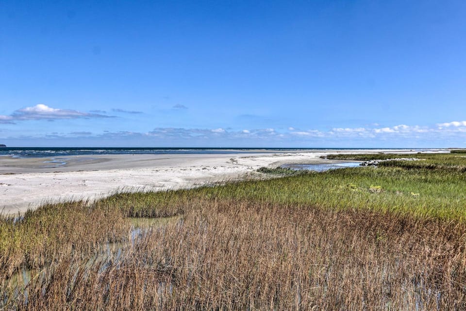 Beachfront Getaway! Hilton Head Resort Condo House in Hilton Head Island